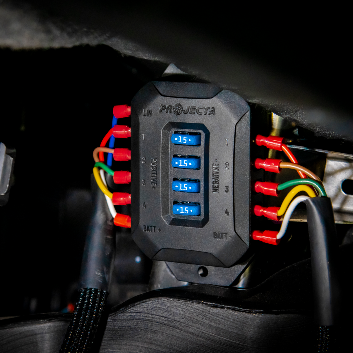 Projecta IQMR4 four channel relay connection view